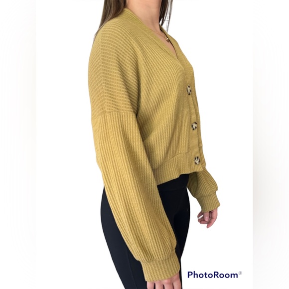 Final Touch Boutique Mustard Yellow Sweater - Picture 2 of 4